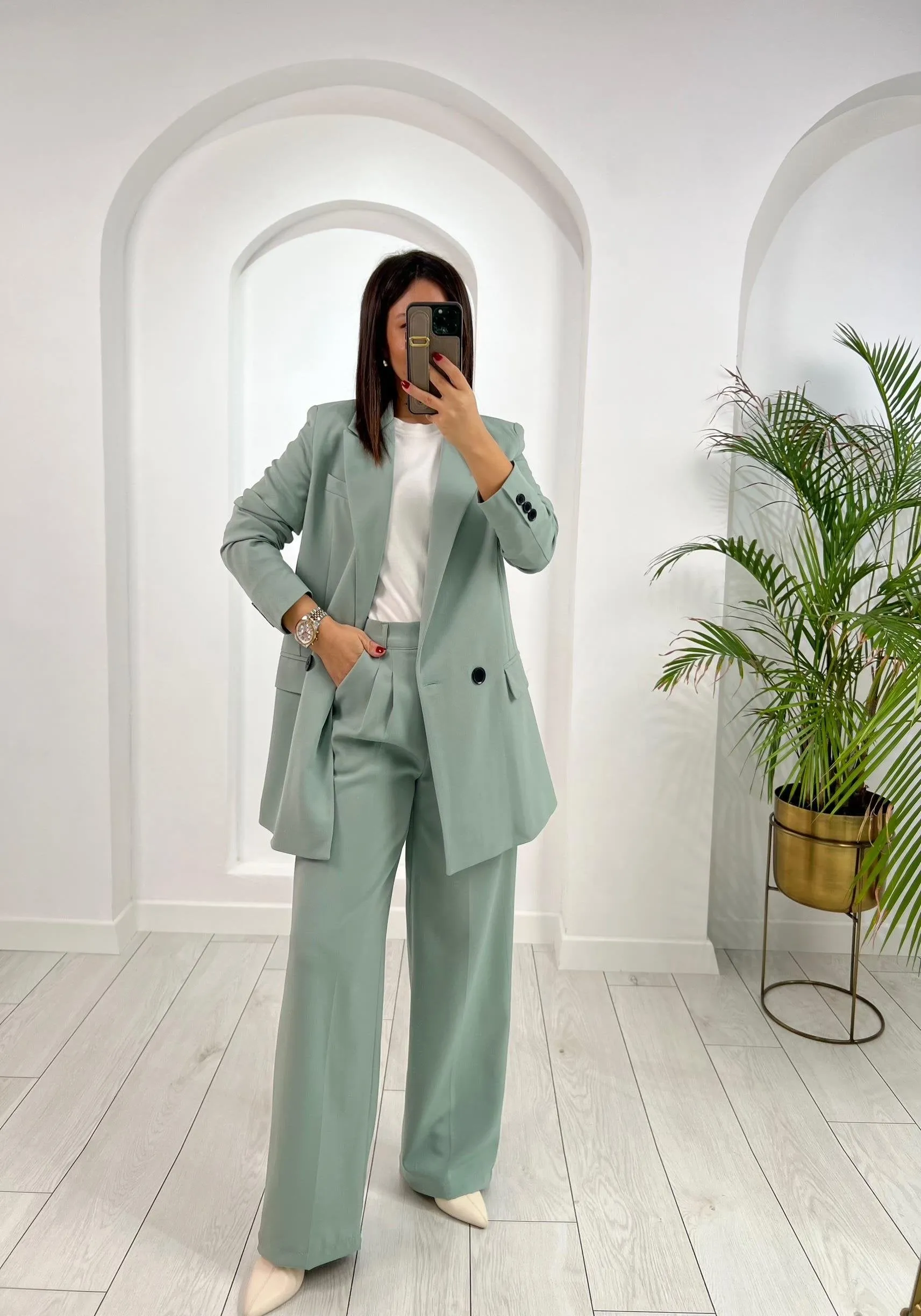 Buttoned blazer and trouser mint green