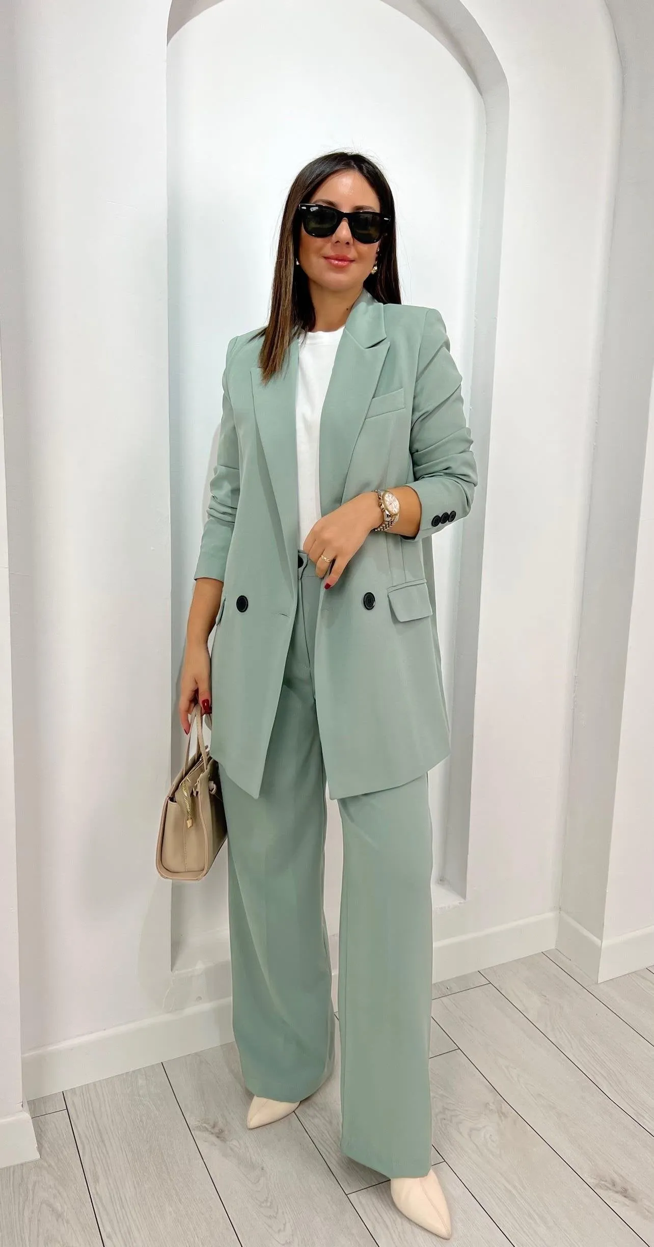 Buttoned blazer and trouser mint green