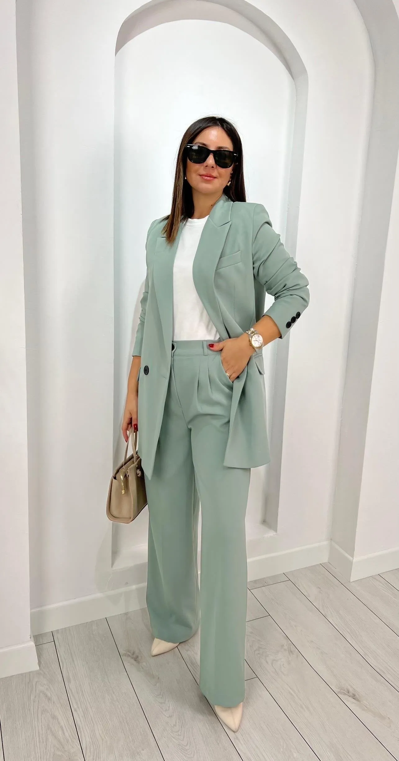 Buttoned blazer and trouser mint green