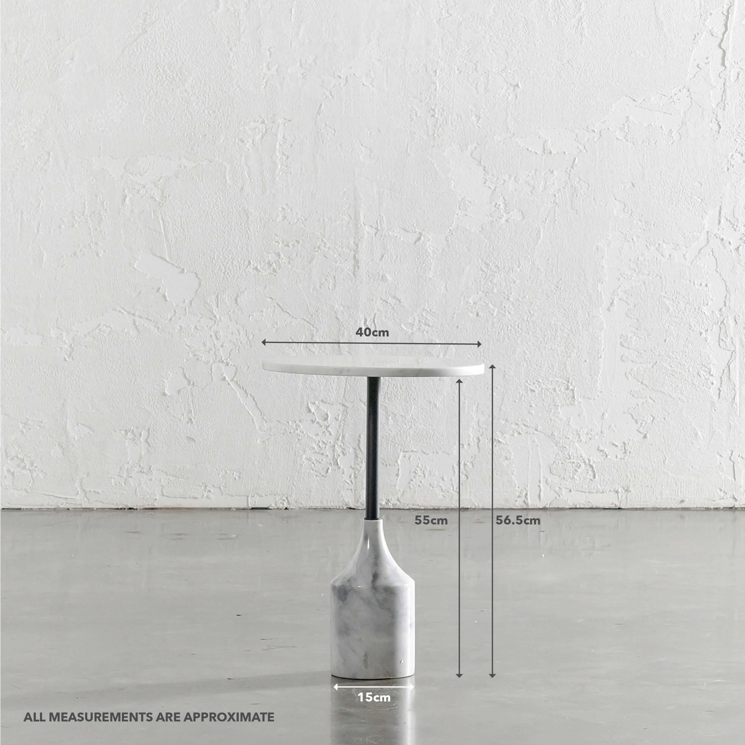 CORSINI SCALLOPED CARRERA MARBLE   MATTE BLACK SIDE TABLE  |  D40CM