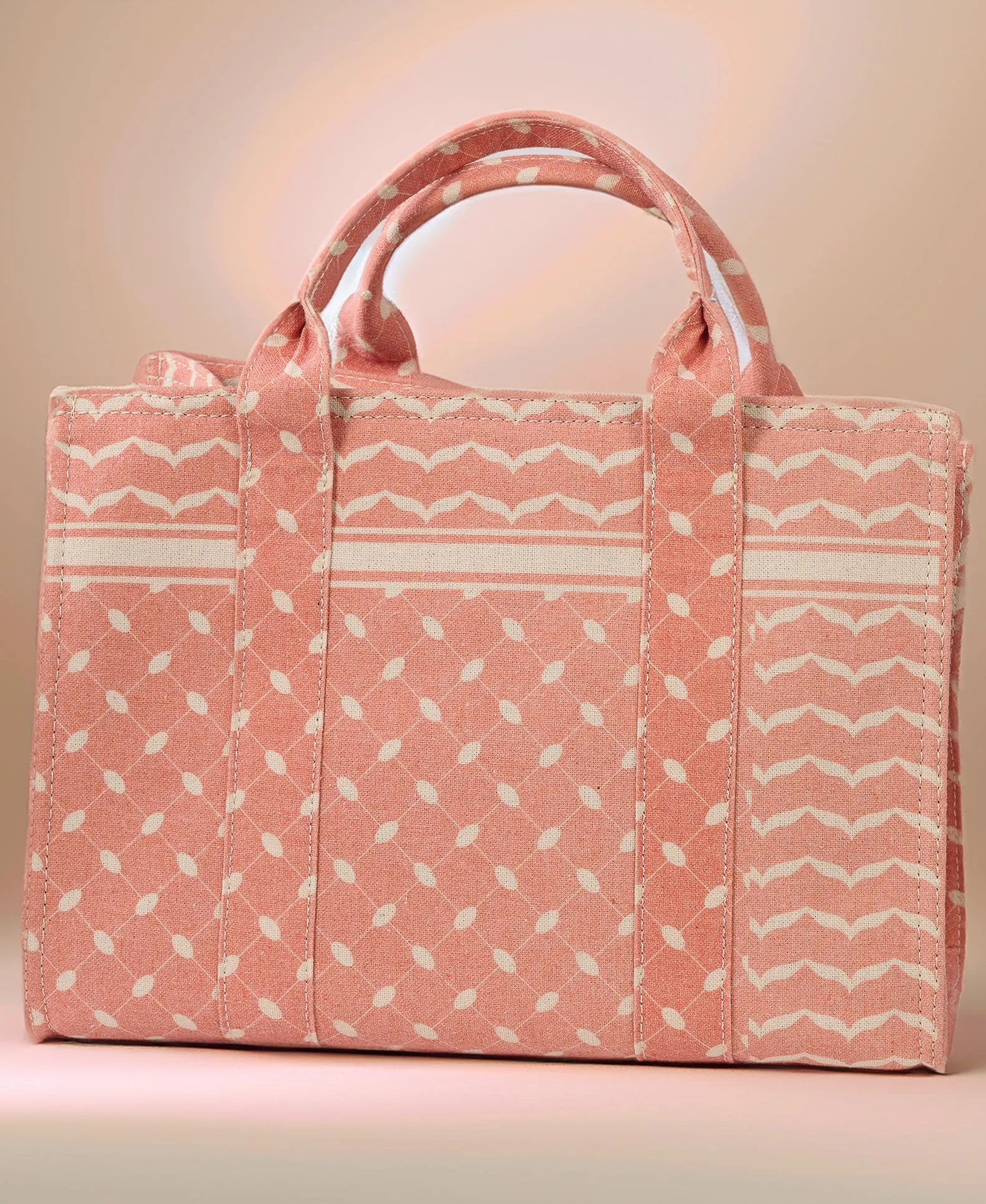 Heritage Coral and Cream Medium Tote - Elegant Keffiyeh Pattern Design