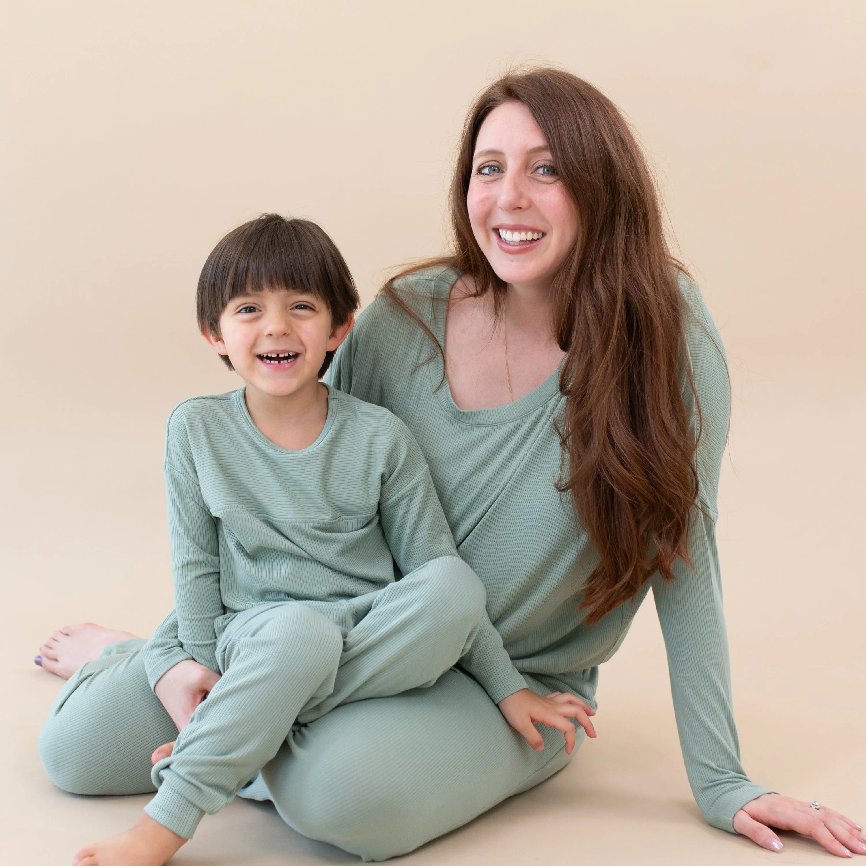 Ribbed Drop Shoulder Top in Thyme