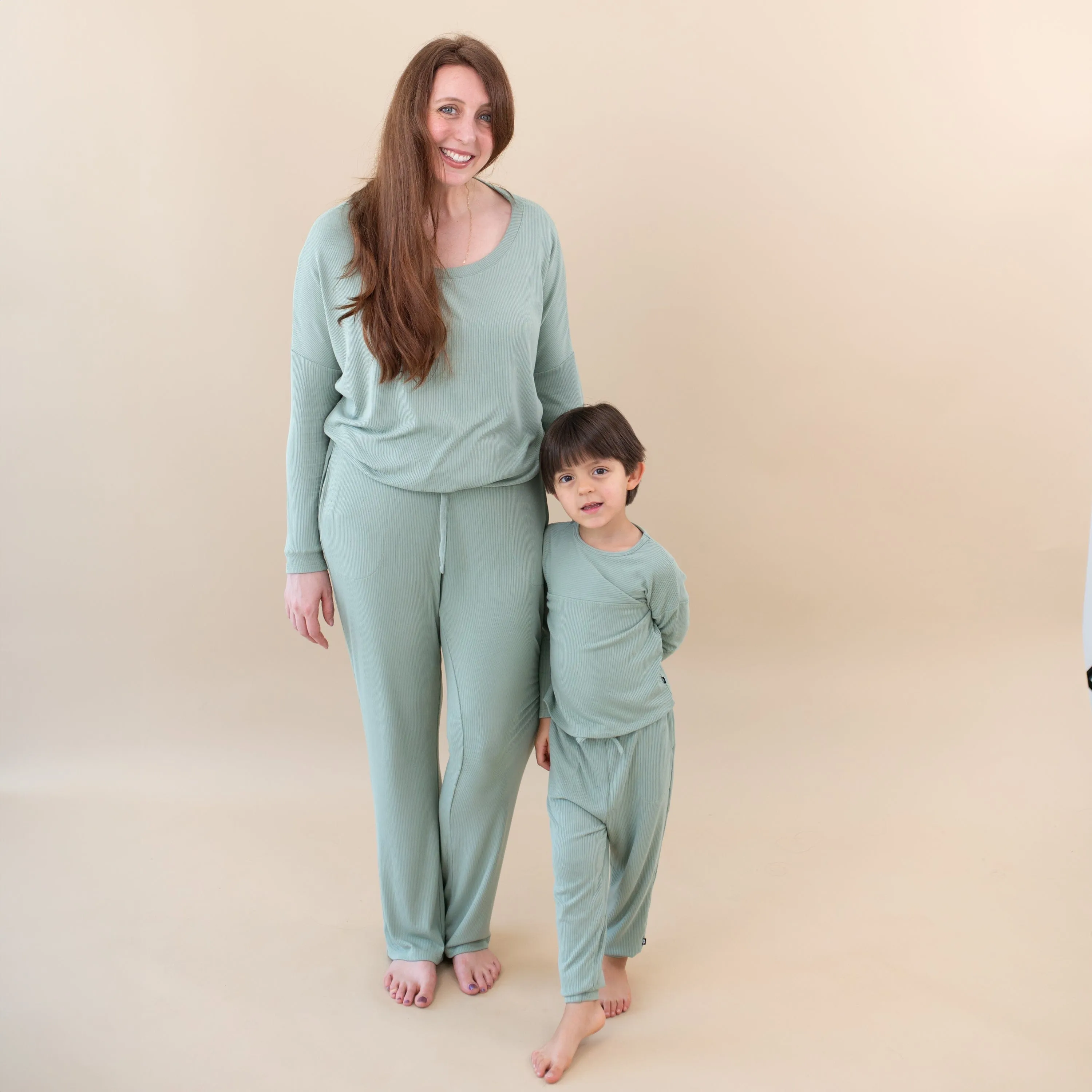 Ribbed Drop Shoulder Top in Thyme