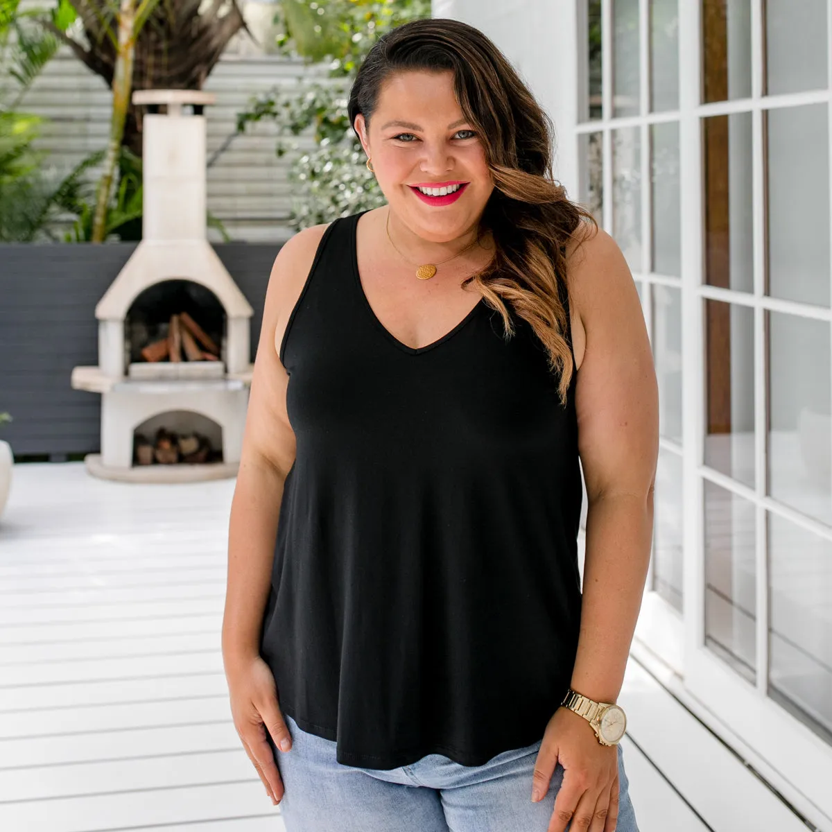 Taisa v-neck tank - black