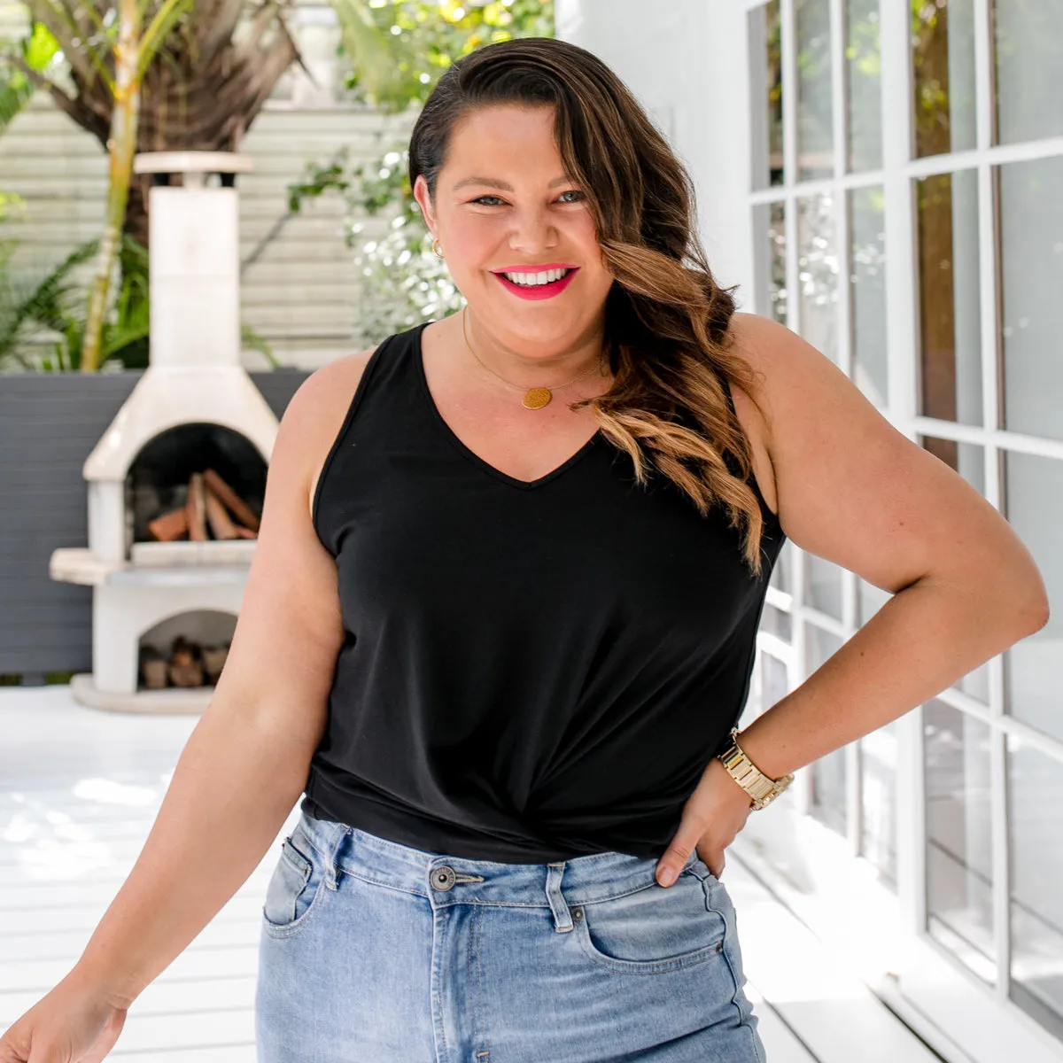 Taisa v-neck tank - black