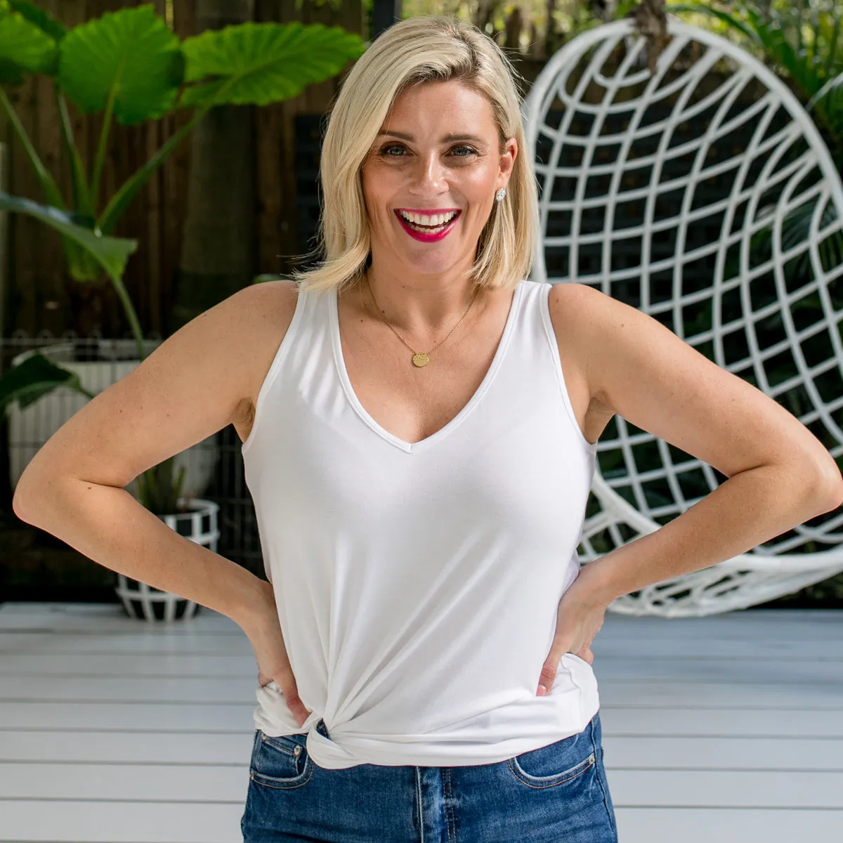 Taisa v-neck tank - white