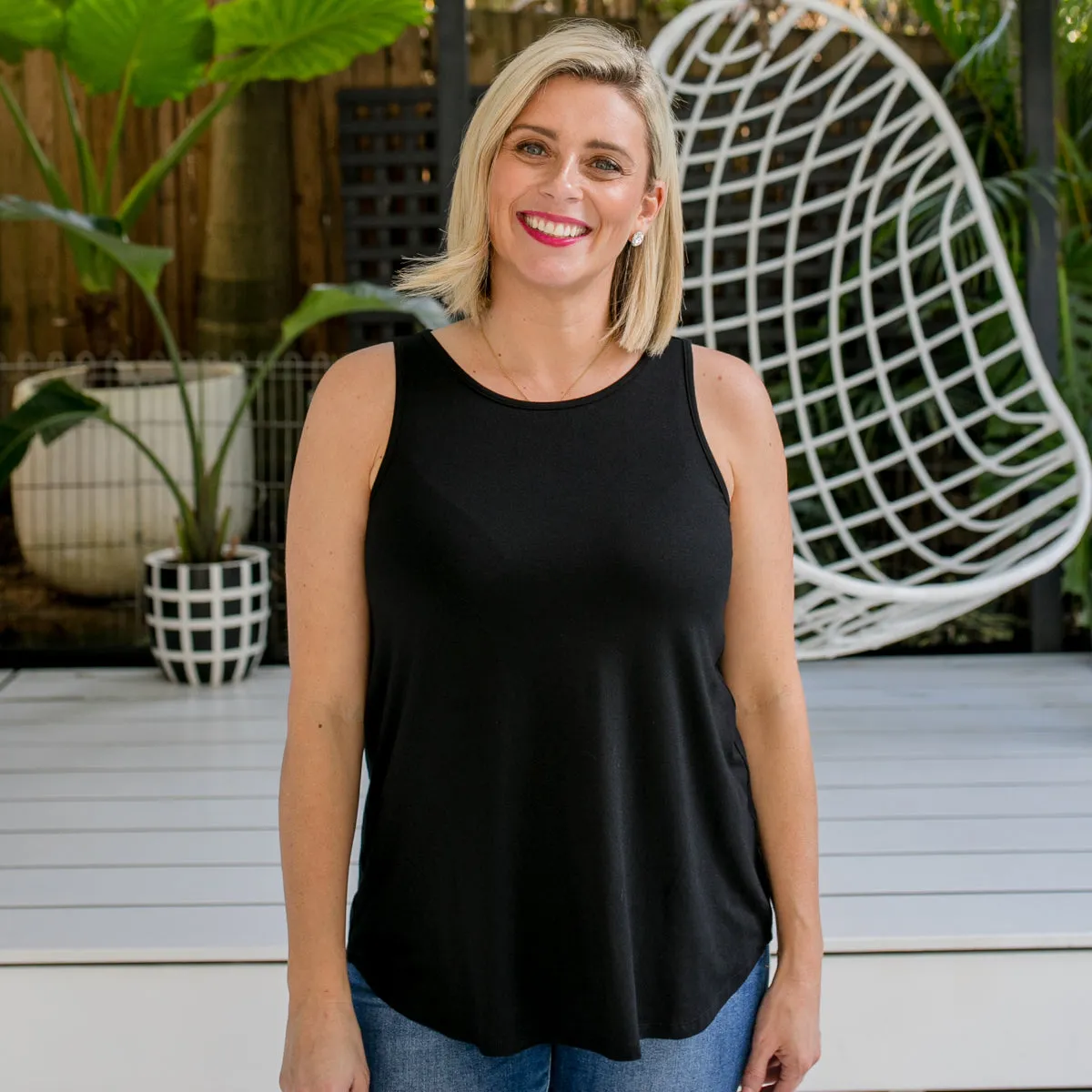 Tara crew-neck tank - black