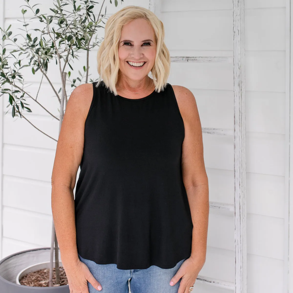 Tara crew-neck tank - black